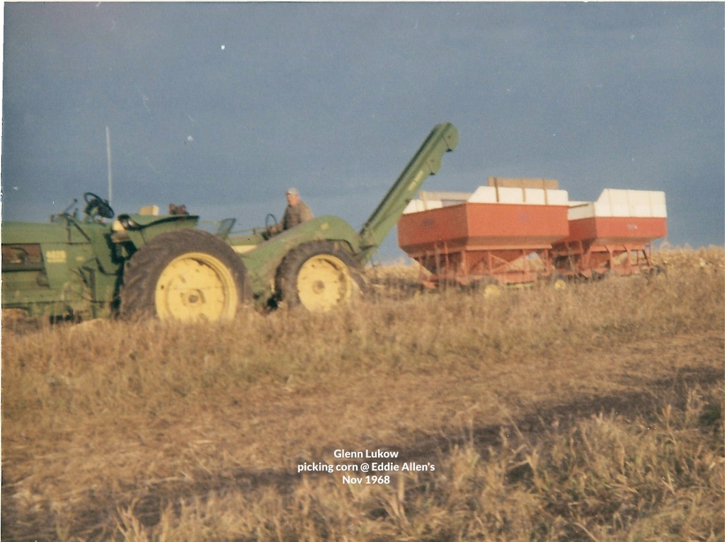 Viewing a thread Filling the corn crib